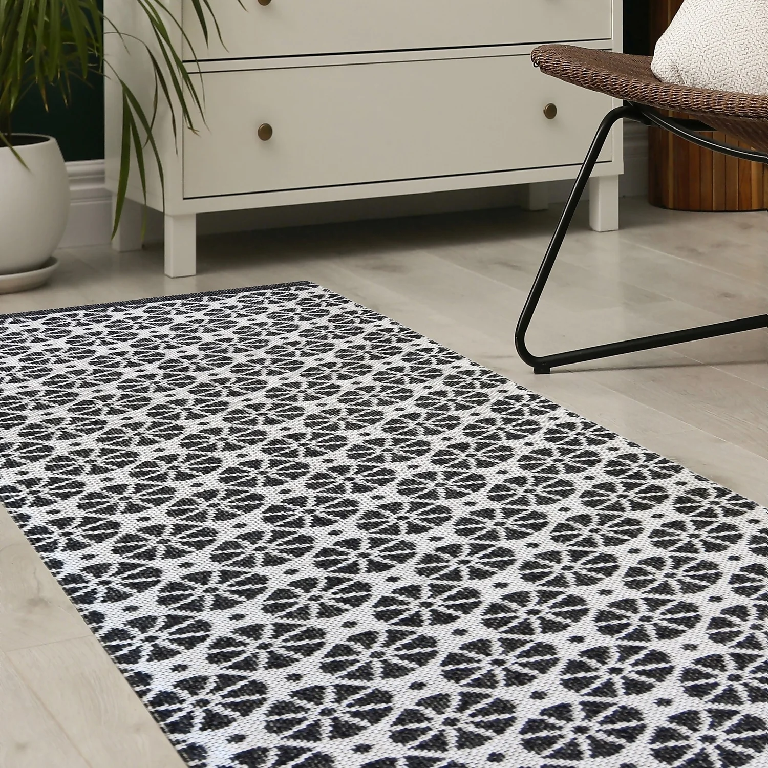 Recycled Cotton Starburst Rug - Monochrome - 60x180cm 6 Recycled Cotton Starburst Rug - Monochrome - 60x180cm - Image 6